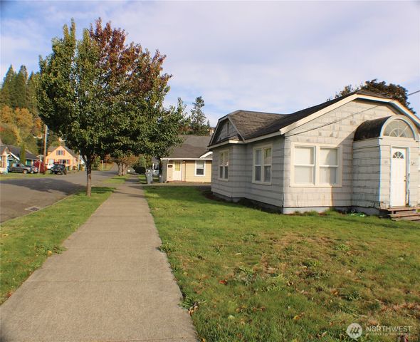 301 Eklund Avenue, Hoquiam, WA 98550