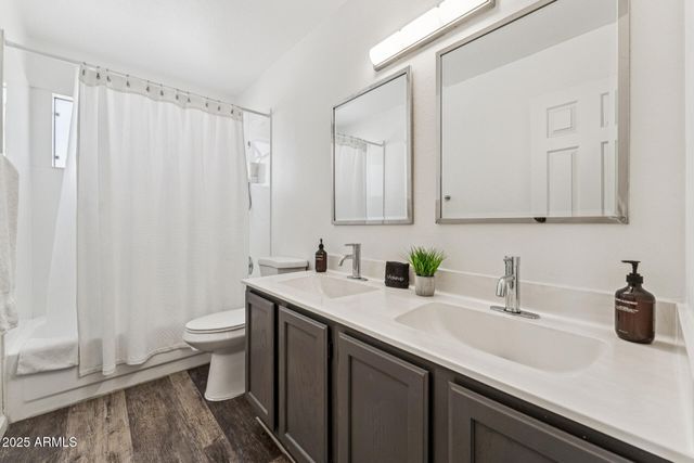 7233 W CORRINE Drive, Peoria, AZ 85381