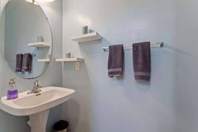 14633 Victor Hugo Boulevard N 4, Hugo, MN 55038