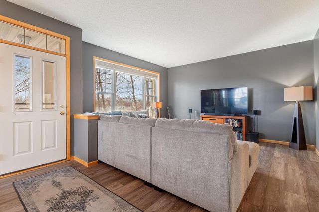 14633 Victor Hugo Boulevard N 4, Hugo, MN 55038