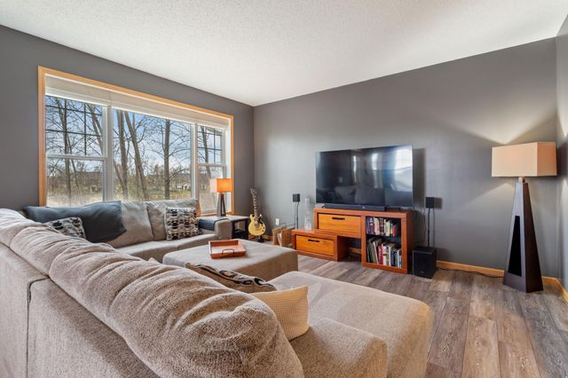 14633 Victor Hugo Boulevard N 4, Hugo, MN 55038