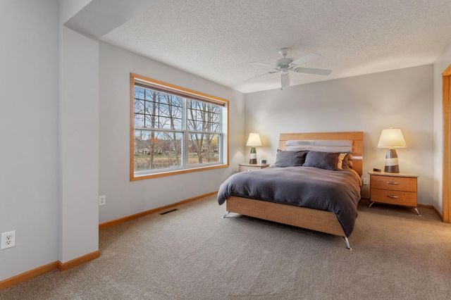 14633 Victor Hugo Boulevard N 4, Hugo, MN 55038
