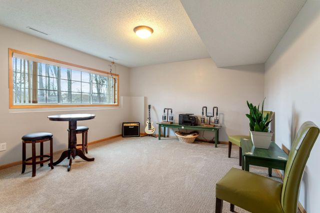 14633 Victor Hugo Boulevard N 4, Hugo, MN 55038