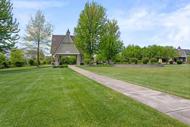 14633 Victor Hugo Boulevard N 4, Hugo, MN 55038