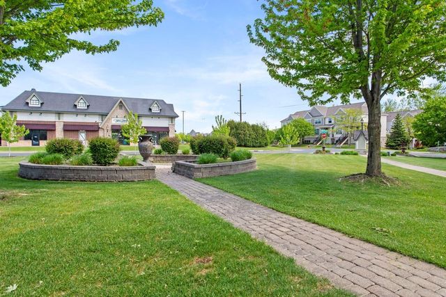 14633 Victor Hugo Boulevard N 4, Hugo, MN 55038