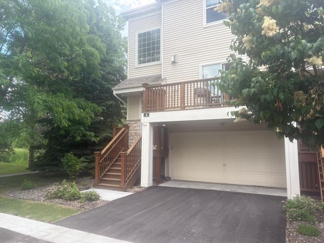 14633 Victor Hugo Boulevard N 4, Hugo, MN 55038