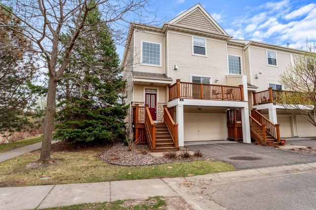 14633 Victor Hugo Boulevard N 4, Hugo, MN 55038