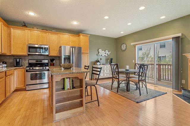 14633 Victor Hugo Boulevard N 4, Hugo, MN 55038