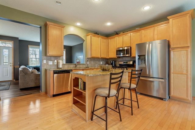 14633 Victor Hugo Boulevard N 4, Hugo, MN 55038