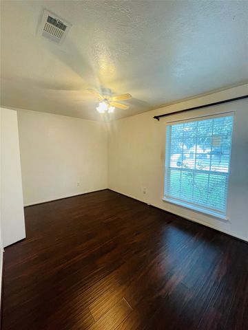 10103 Sageyork Drive, Houston, TX 77089