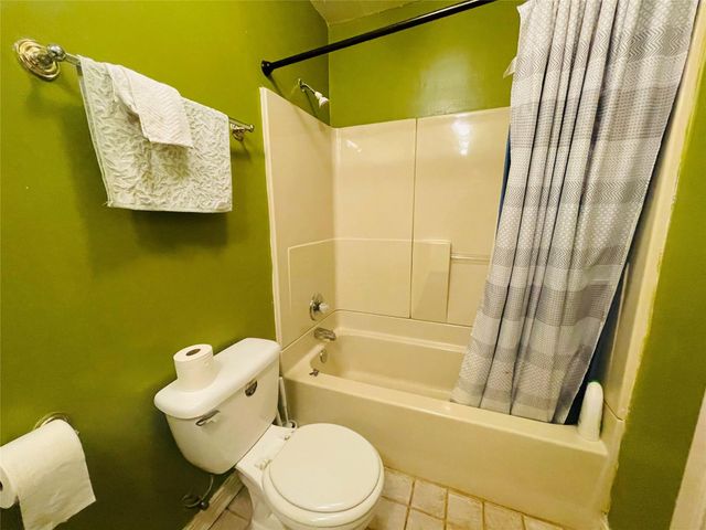 10103 Sageyork Drive, Houston, TX 77089