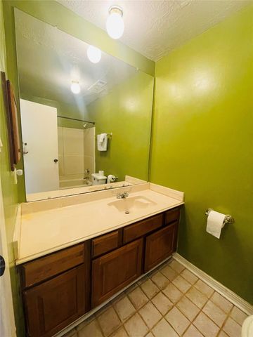 10103 Sageyork Drive, Houston, TX 77089