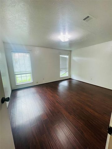10103 Sageyork Drive, Houston, TX 77089