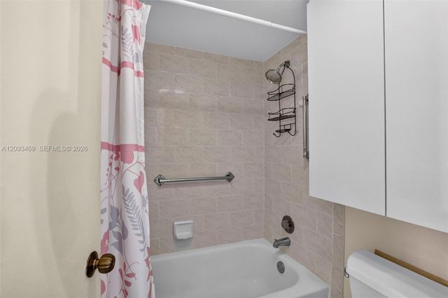 3774 Inverrary Boulevard 309P, Lauderhill, FL 33319