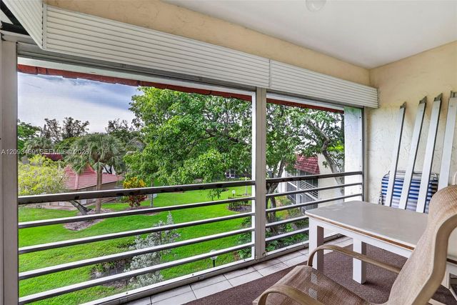 3774 Inverrary Boulevard 309P, Lauderhill, FL 33319