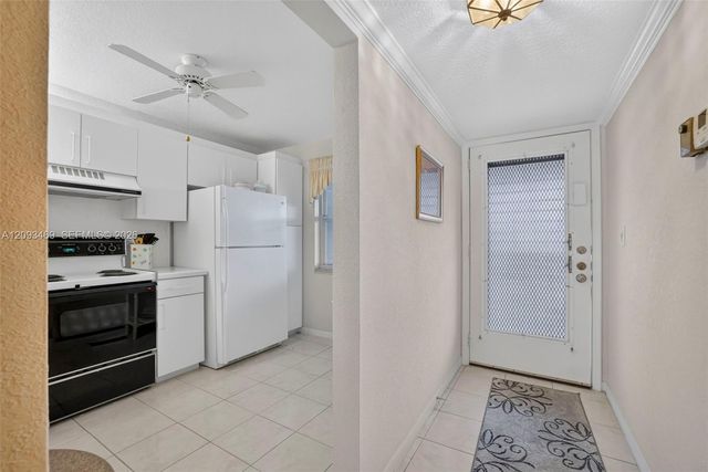 3774 Inverrary Boulevard 309P, Lauderhill, FL 33319