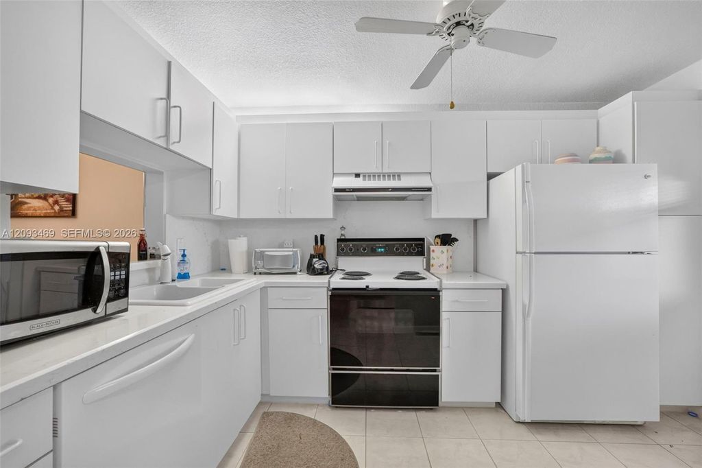 3774 Inverrary Boulevard 309P, Lauderhill, FL 33319