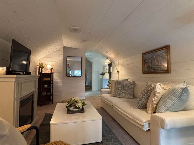 2817 Hillcrest Terrace, Evansville, IN 47712