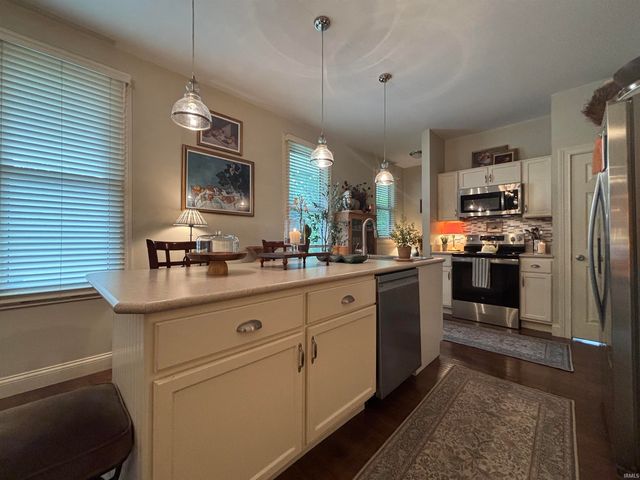 2817 Hillcrest Terrace, Evansville, IN 47712