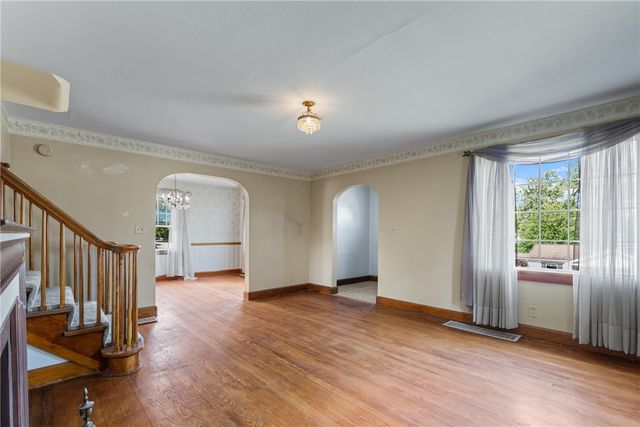 535 Oak St, Sharpsville, PA 16150