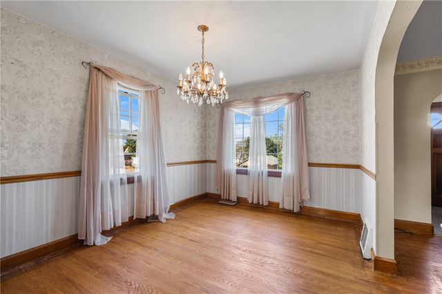 535 Oak St, Sharpsville, PA 16150