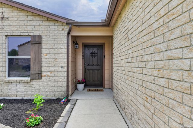 209 Gatewood Falls, Cibolo, TX 78108