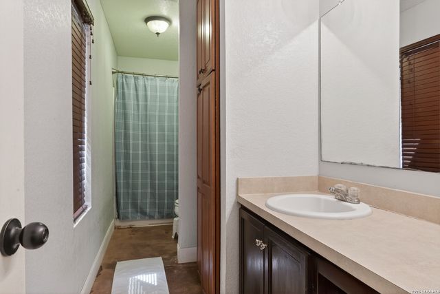 209 Gatewood Falls, Cibolo, TX 78108