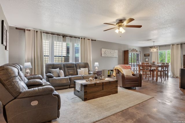 209 Gatewood Falls, Cibolo, TX 78108
