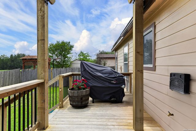 209 Gatewood Falls, Cibolo, TX 78108