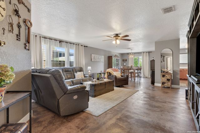 209 Gatewood Falls, Cibolo, TX 78108
