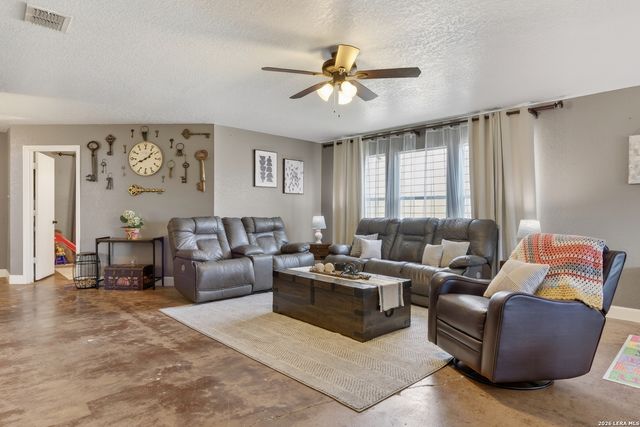 209 Gatewood Falls, Cibolo, TX 78108