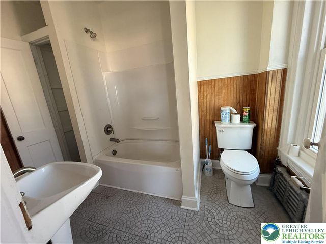 204 North 9th Street 2, Allentown City, PA 18102