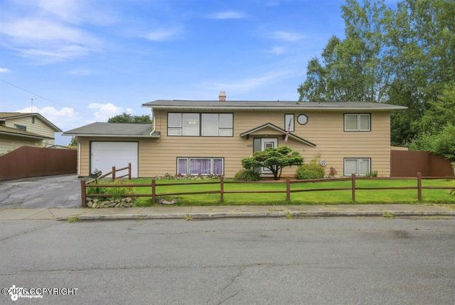 1480 Cache Drive, Anchorage, AK 99507