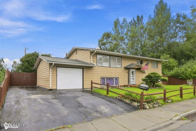 1480 Cache Drive, Anchorage, AK 99507
