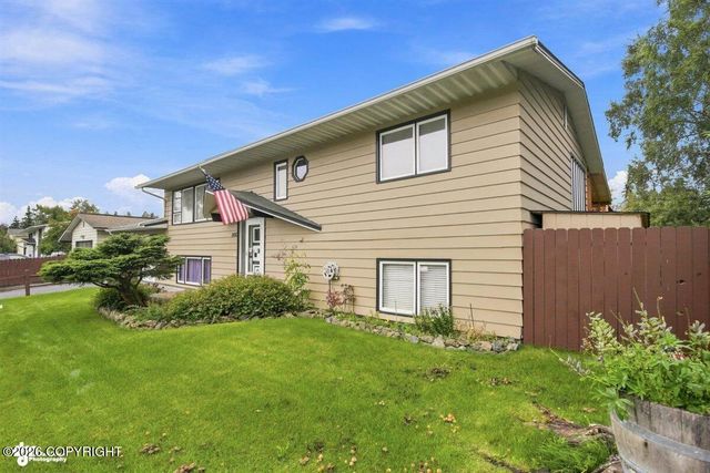 1480 Cache Drive, Anchorage, AK 99507