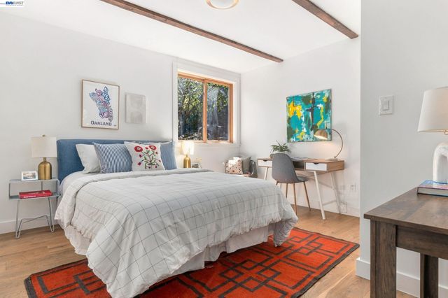 5450 Estates Dr, Oakland, CA 94618