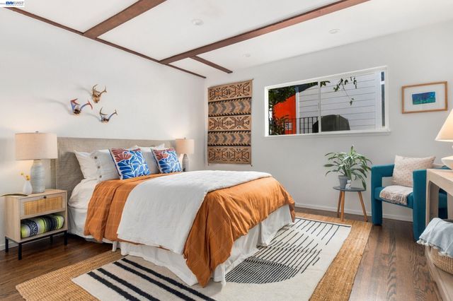 5450 Estates Dr, Oakland, CA 94618