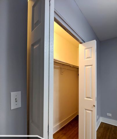 5027 N HARDING Avenue 2W, Chicago, IL 60625