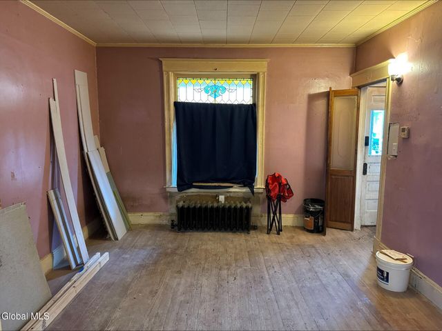 20 Henry Street, Schenectady, NY 12304