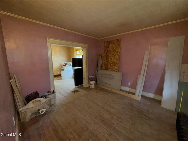 20 Henry Street, Schenectady, NY 12304