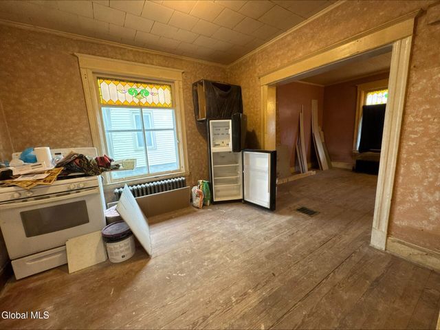 20 Henry Street, Schenectady, NY 12304