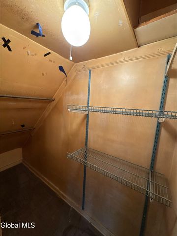 20 Henry Street, Schenectady, NY 12304