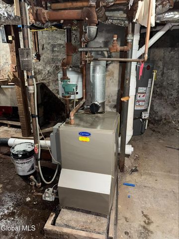 20 Henry Street, Schenectady, NY 12304