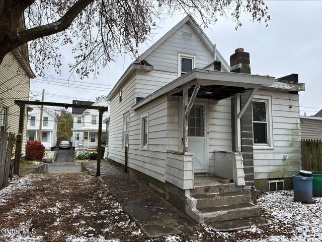 20 Henry Street, Schenectady, NY 12304