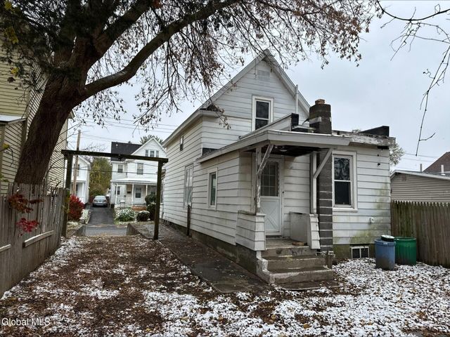 20 Henry Street, Schenectady, NY 12304