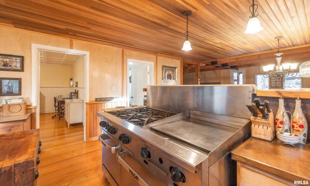 15247 Laminack Road, Carterville, IL 62918