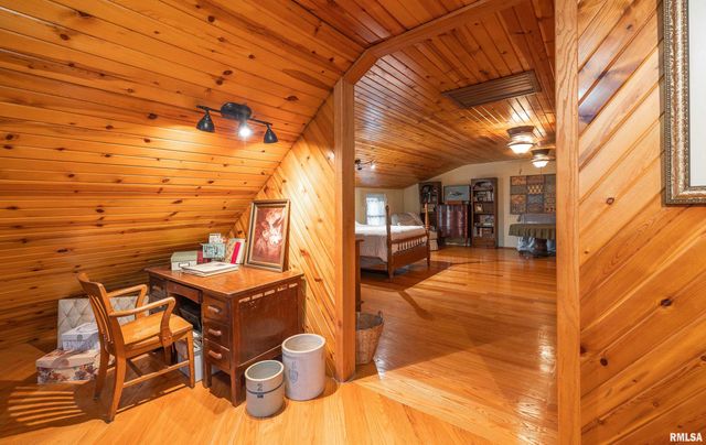 15247 Laminack Road, Carterville, IL 62918