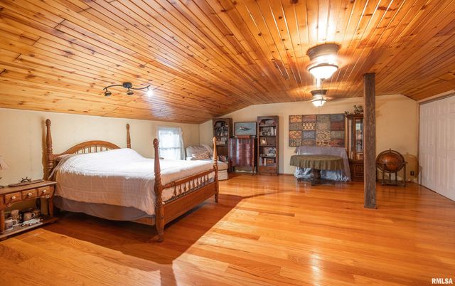 15247 Laminack Road, Carterville, IL 62918