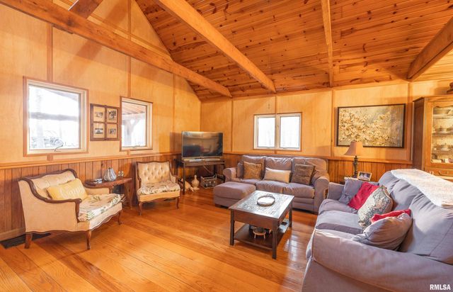 15247 Laminack Road, Carterville, IL 62918