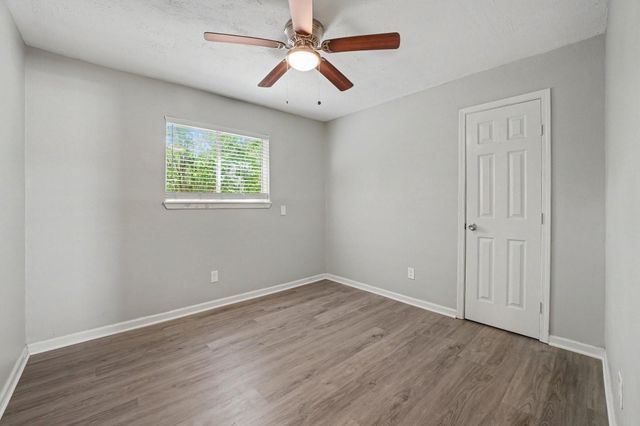 8807 Barton Street, Houston, TX 77075